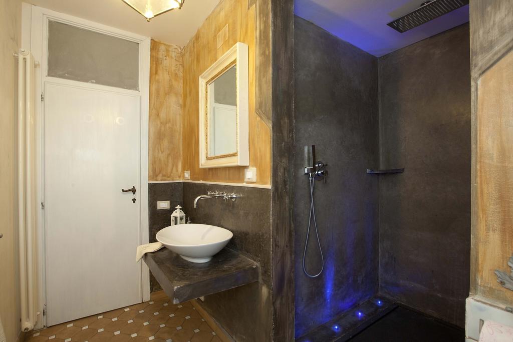 Un Ospite A Fontania Bed & Breakfast Gaeta Room photo